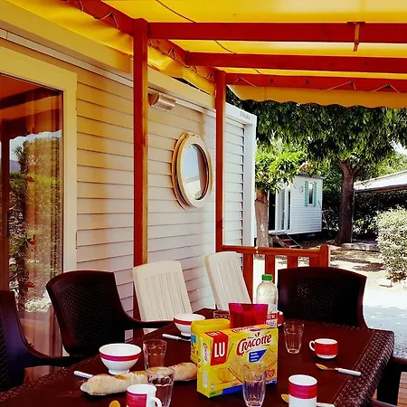 Camping Orly D'azur 3* سيكس-فور-لو-بلاج