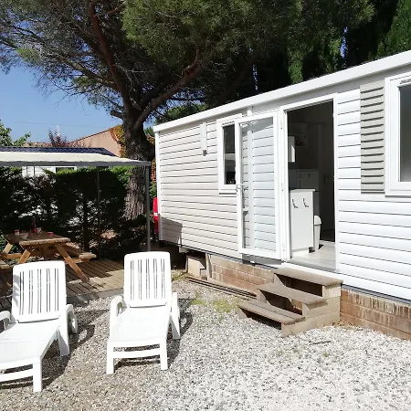 Camping Orly D'azur مكان تخييم سيكس-فور-لو-بلاج